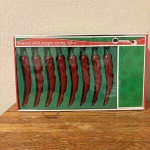 Vtg 1970’s Red Chili Pepper Musical Christmas Lights String NEW